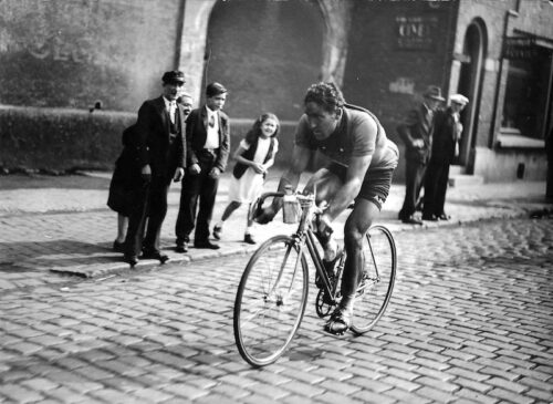 Mujika, 1949ko Paris-Roubaix proban.